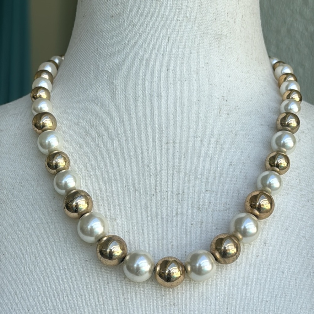 Vintage KR beaded necklace